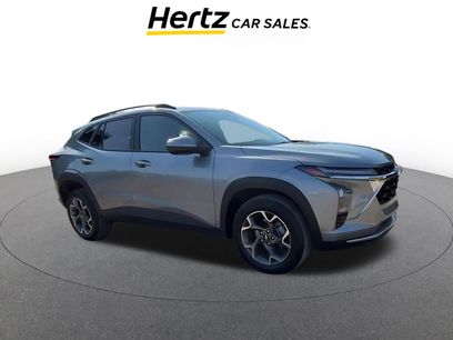 Used 2025 Chevrolet Trax LT