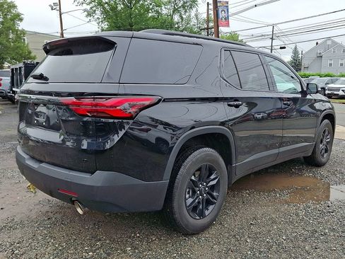 Used 2023 Chevrolet Traverse LT w/ Midnight/Sport Edition AWD/4WD image 7