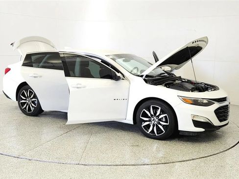Used 2024 Chevrolet Malibu RS FWD image 9