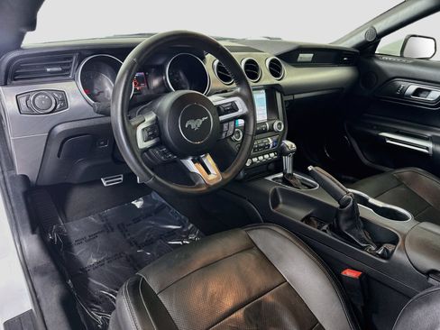 Used 2019 Ford Mustang Premium RWD image 23