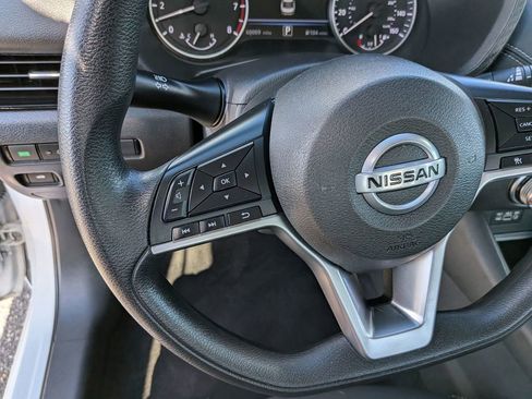Used 2023 Nissan Sentra SV image 24