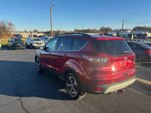 Used 2017 Ford Escape SE w/ SE Leather Comfort Package FWD image 6