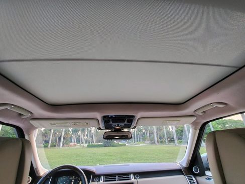 Used 2015 Land Rover Range Rover HSE image 26