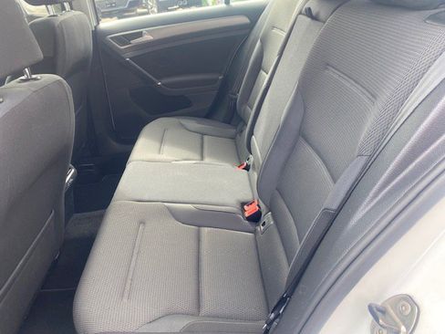 Used 2016 Volkswagen Golf 4-Door FWD image 9