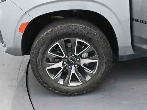 Used 2024 Chevrolet Tahoe Z71 w/ Luxury Package AWD/4WD image 41