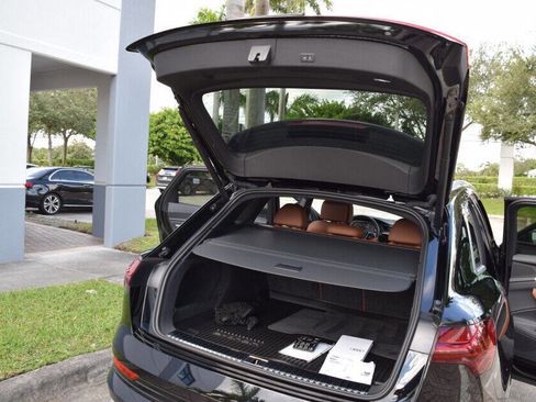 Used 2022 Audi e-tron Premium image 76