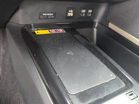 Used 2025 Toyota Camry LE FWD image 21