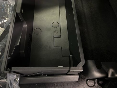 New 2025 Ford F150 Lariat w/ Equipment Group 502A High image 34