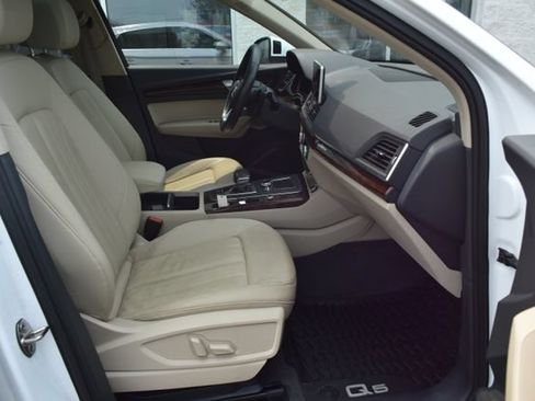 Used 2018 Audi Q5 2.0T Premium Plus AWD/4WD image 40
