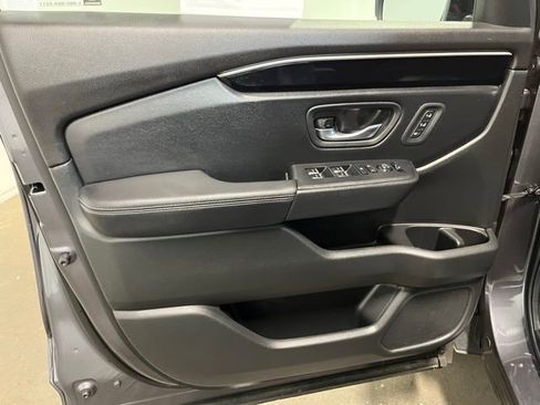 Used 2025 Honda Pilot Touring image 20