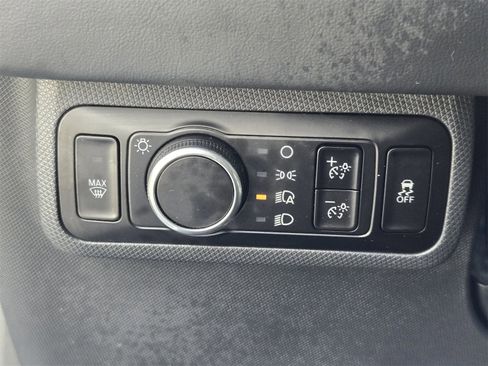 Used 2023 Ford Mustang Mach-E Select image 19