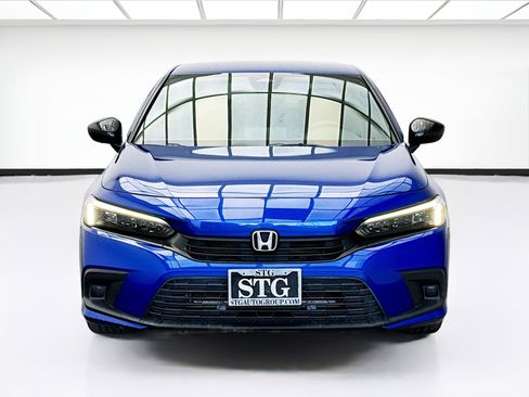 Used 2023 Honda Civic Sport image 2