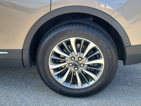 Used 2020 Lincoln Nautilus Reserve FWD image 10