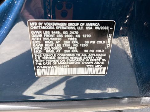 Used 2022 Volkswagen Atlas Cross Sport SE FWD image 34