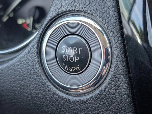 Used 2020 Nissan Rogue SL FWD image 18