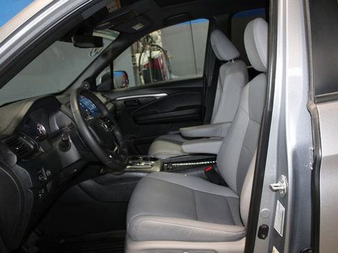 Used 2023 Honda Passport EX-L image 13