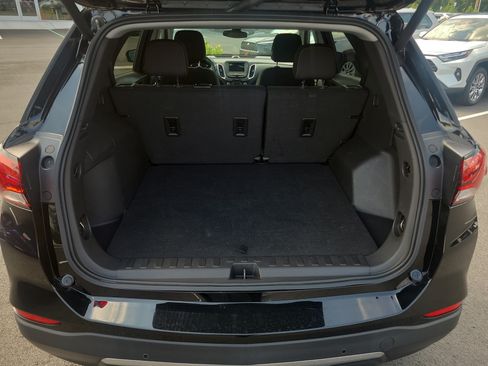 Used 2024 Chevrolet Equinox LT AWD/4WD image 29