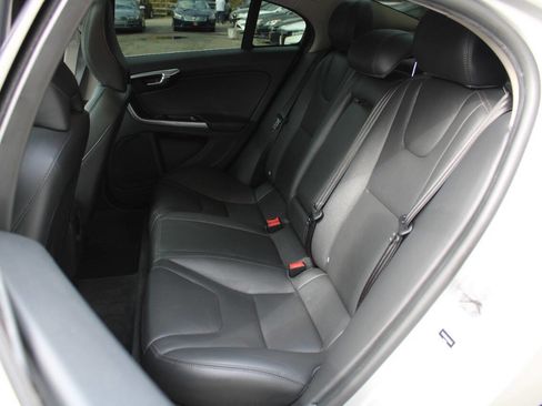 Used 2015 Volvo S60 T5 Premier image 27