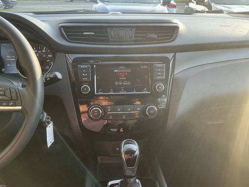 Used 2019 Nissan Rogue Sport S w/ Appearance Package AWD/4WD image 21