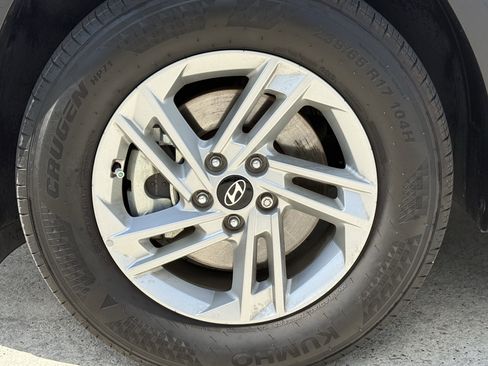 Used 2025 Hyundai Tucson SE image 13