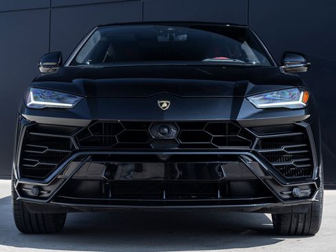 Used 2022 Lamborghini Urus image 4