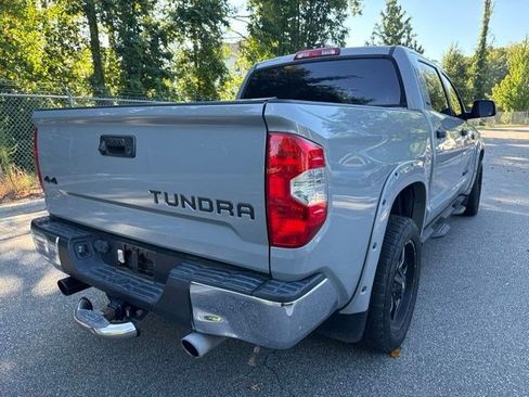 Used 2020 Toyota Tundra SR5 w/ SR5 Leather Package AWD/4WD image 5