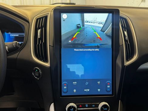 Used 2022 Ford Edge SE image 32