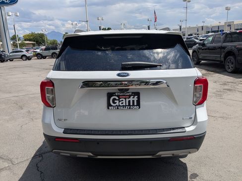 Used 2020 Ford Explorer XLT w/ Equipment Group 202A AWD/4WD image 5