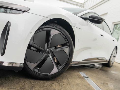 Used 2024 Lucid Air Touring AWD/4WD image 4