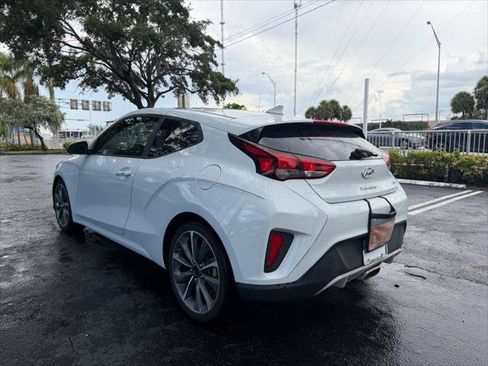 Used 2019 Hyundai Veloster 2.0 Premium FWD image 3