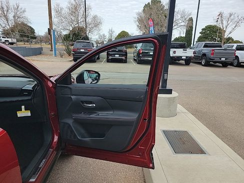 New 2026 Nissan Kicks SR w/ SR Premium Package AWD/4WD image 17
