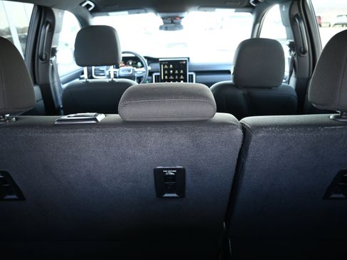 Used 2025 GMC Acadia Elevation image 14