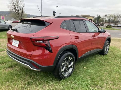 New 2026 Chevrolet Trax LT image 4
