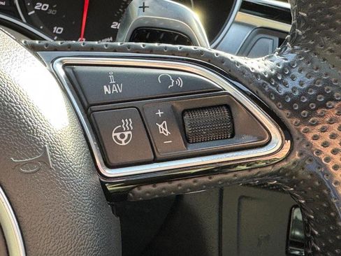 Used 2017 Audi RS 7 Prestige w/ Carbon-Optic Package image 19