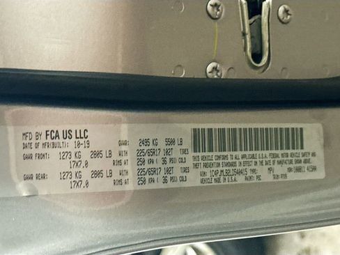 Used 2020 Jeep Cherokee Latitude Plus w/ Cold Weather Group image 30