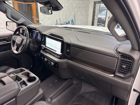 Used 2022 GMC Sierra 1500 SLT w/ X31 Off-Road Package image 49