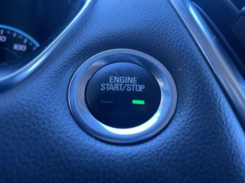 Used 2021 Chevrolet Traverse Premier image 16