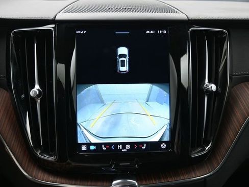 Used 2023 Volvo XC60 B5 Ultimate w/ Protection Package Premier image 22