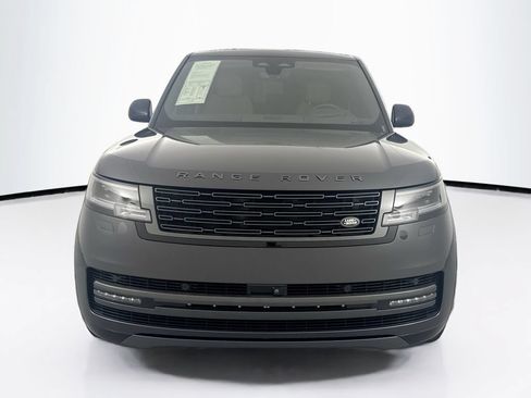 Used 2025 Land Rover Range Rover SE AWD/4WD image 2