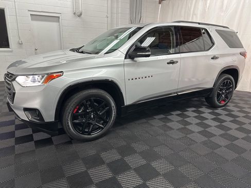 Used 2021 Chevrolet Traverse Premier w/ Redline Edition image 5