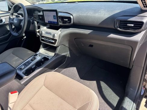 Used 2023 Ford Explorer 4WD image 11