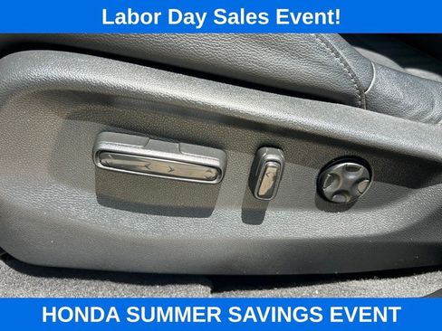 Used 2017 Honda CR-V Touring image 23
