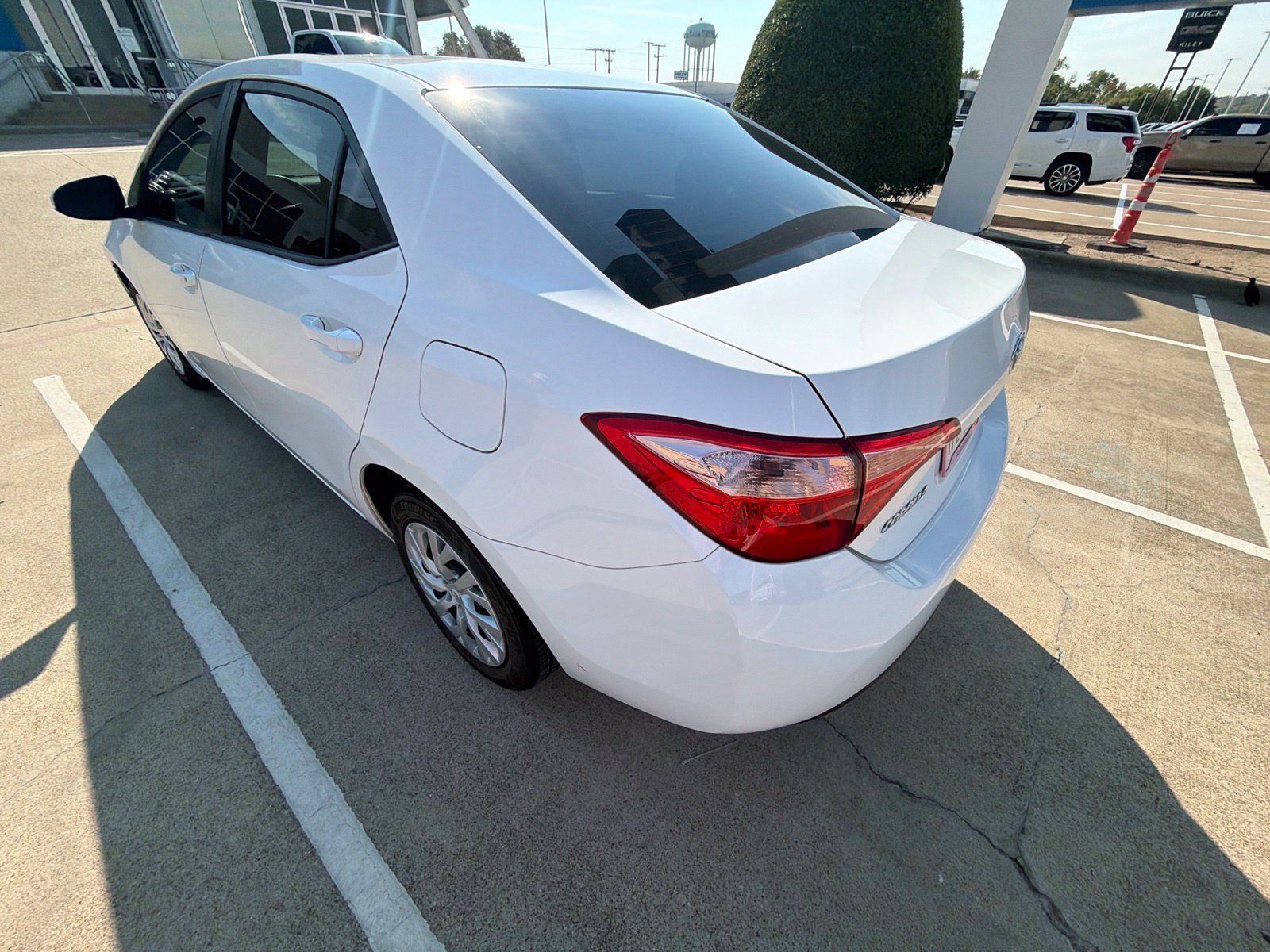 Used 2019 Toyota Corolla LE FWD image 12