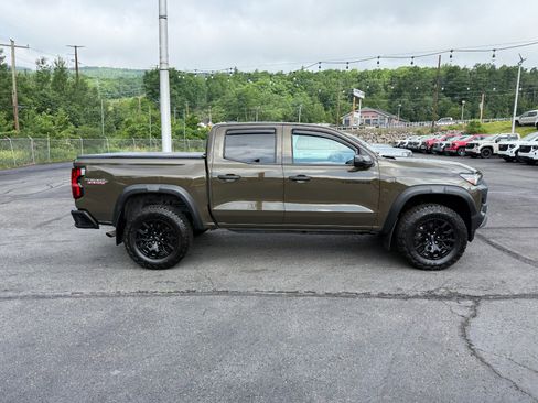 Used 2025 Chevrolet Colorado Trail Boss AWD/4WD image 6