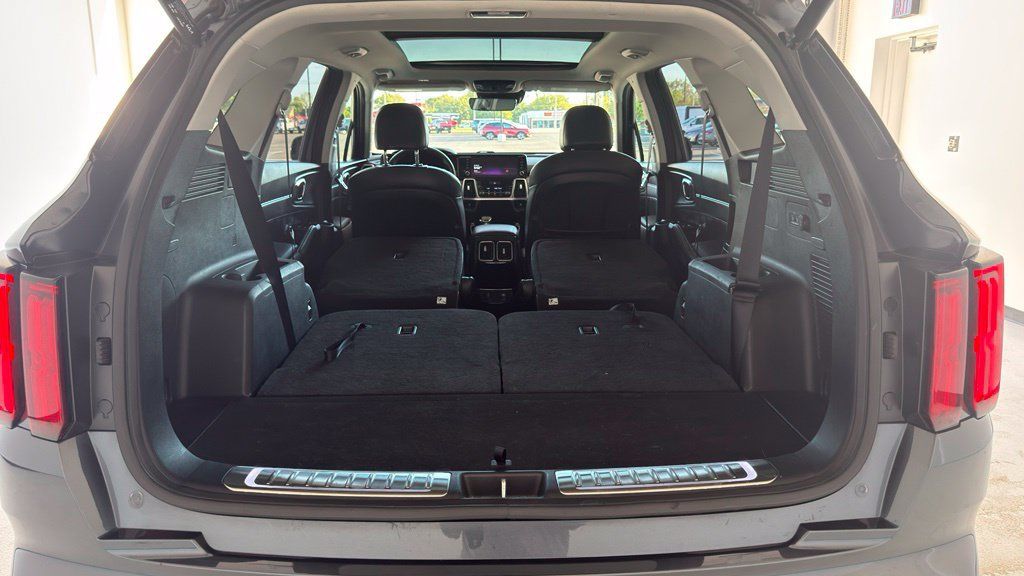 Used 2023 Kia Sorento SX AWD/4WD image 43