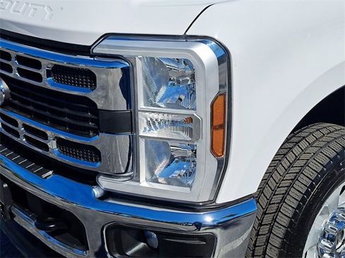 Used 2024 Ford F250 XLT image 8