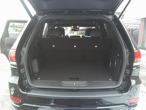 Used 2022 Jeep Grand Cherokee Laredo X image 19