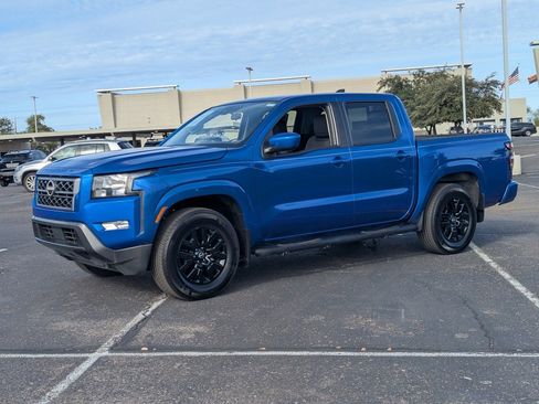 Certified 2024 Nissan Frontier SV w/ SV Convenience Package image 2