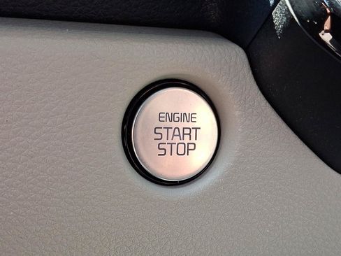 Used 2025 Kia Carnival SX FWD image 25