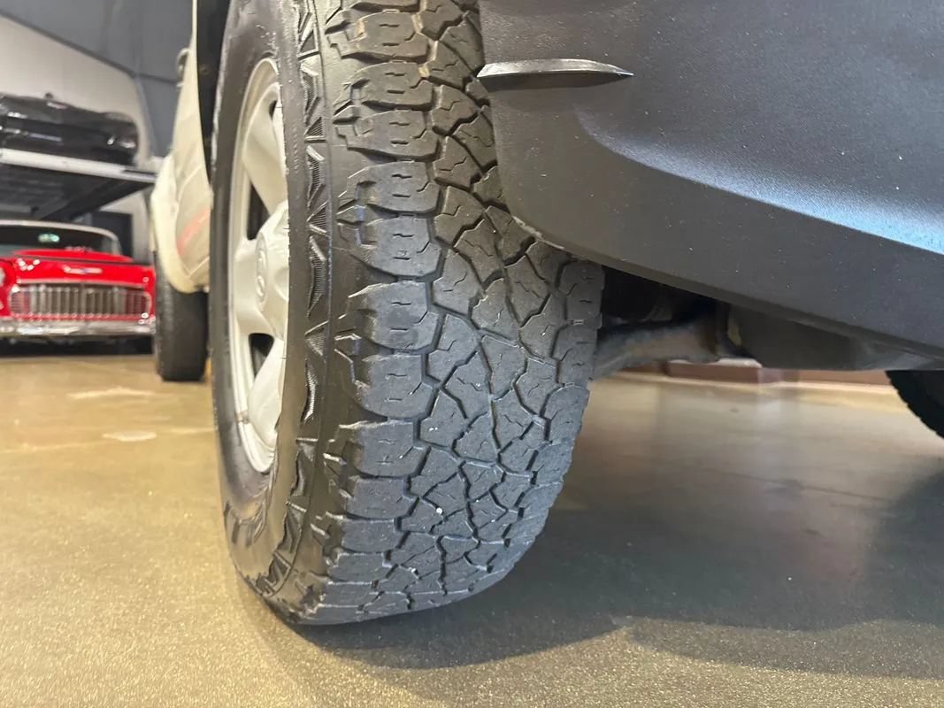 Used 2022 Toyota Tacoma SR AWD/4WD image 57